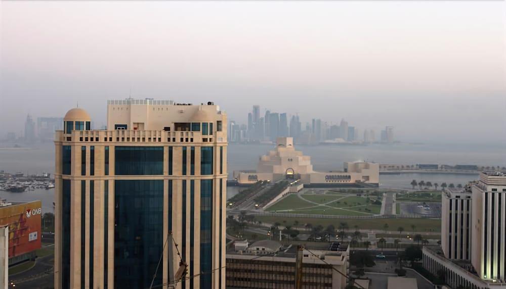 Amt Mena Aparthotel Doha Eksteriør bilde