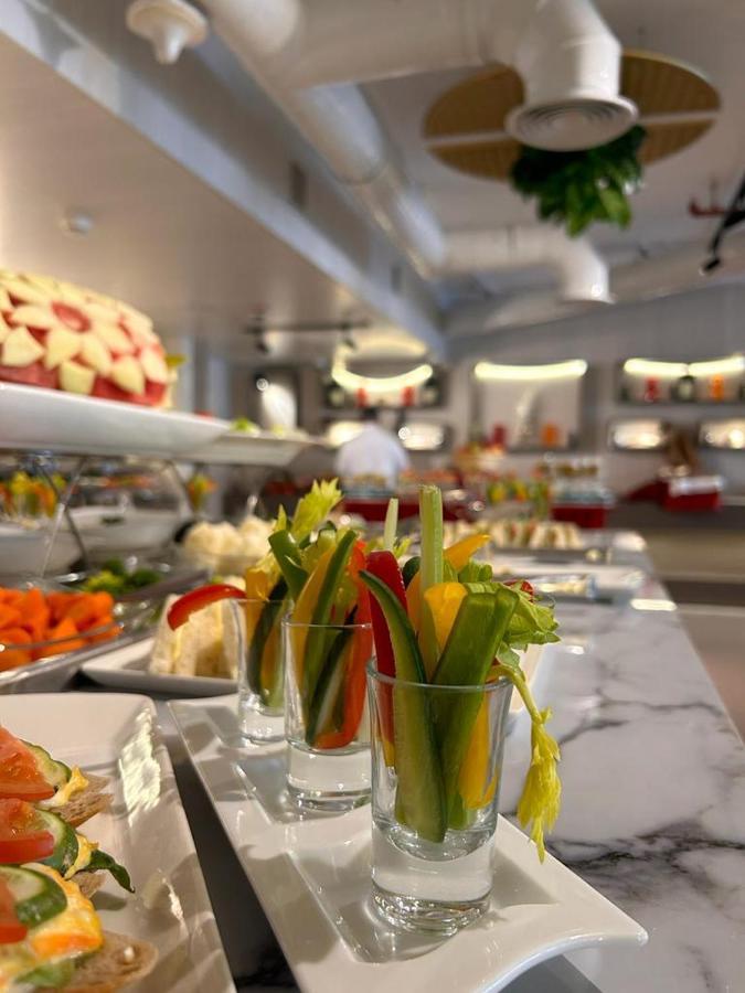 Amt Mena Aparthotel Doha Eksteriør bilde