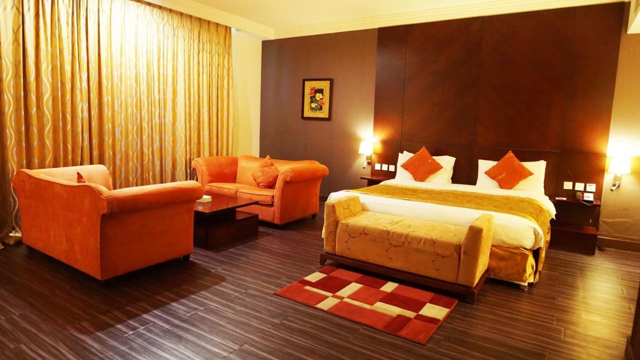 Amt Mena Aparthotel Doha Eksteriør bilde